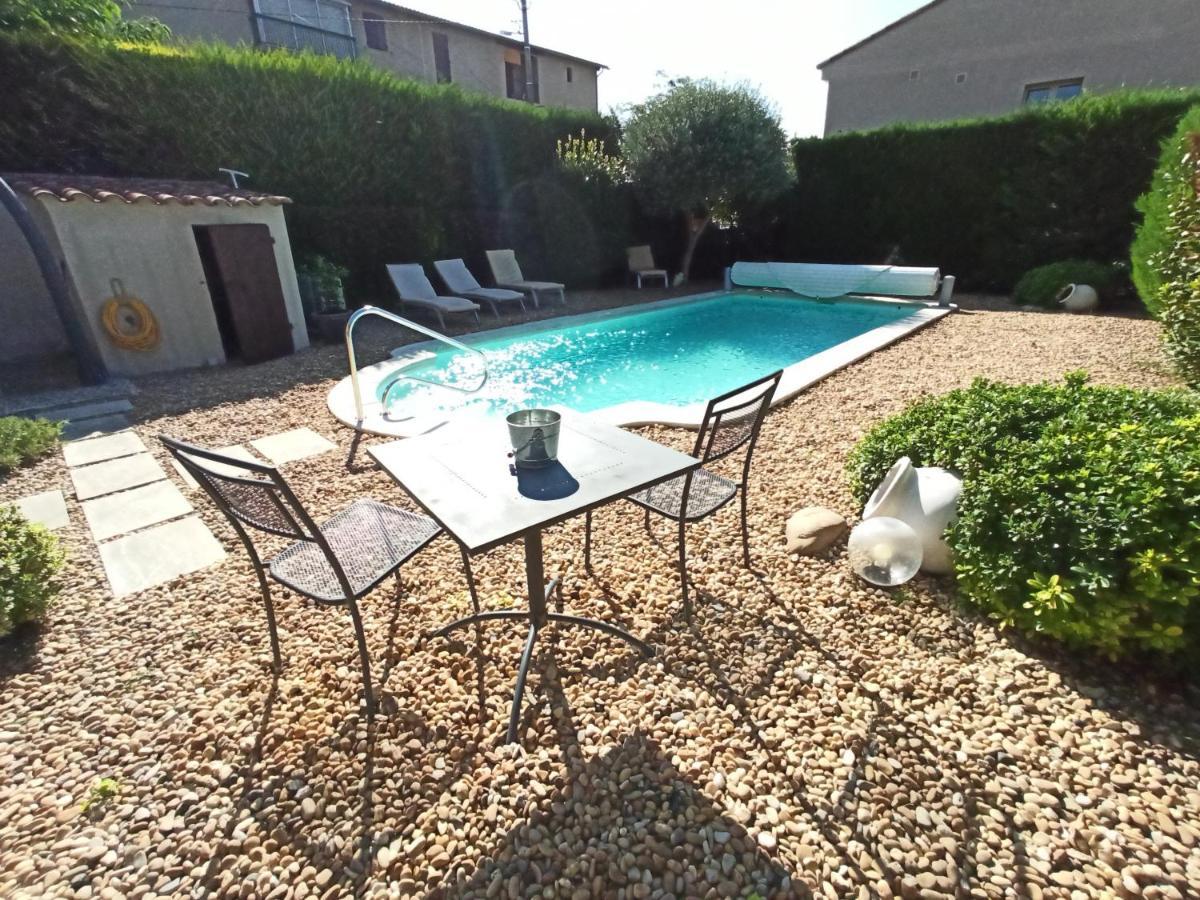 Appartement Grand Confort A Deux Pas Du Centre Ville LʼIsle-sur-la-Sorgue Exteriör bild