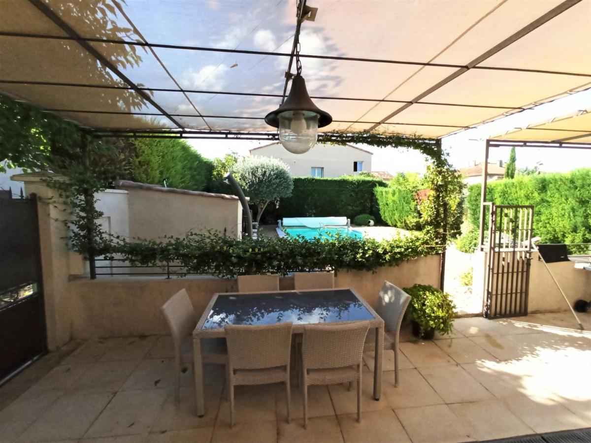 Appartement Grand Confort A Deux Pas Du Centre Ville LʼIsle-sur-la-Sorgue Exteriör bild